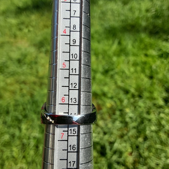 Beautiful CZ Sterling Statement Ring - Picture 7 of 7